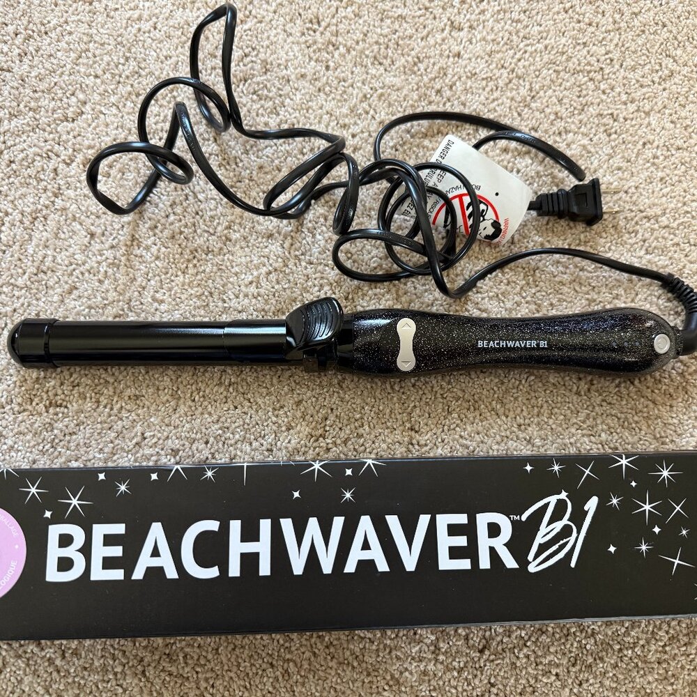 Beachwaver B1 Rotating Curling Iron. Brand new condition.
